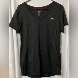 Copper Fit Black V-Neck Women's Tee Size Large